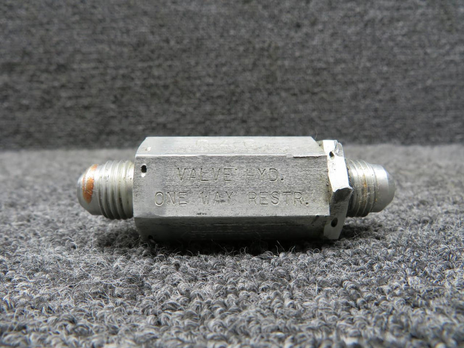 Gar-Kenyon 1R3665-035 Gar-Kenyon Hydraulic Valve (Chipped)