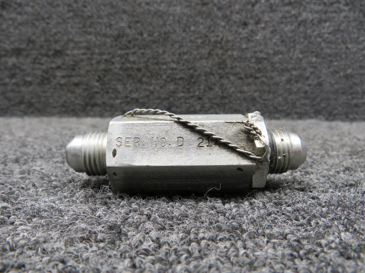 Gar-Kenyon 1R3665-035 Gar-Kenyon Hydraulic Valve (Chipped)