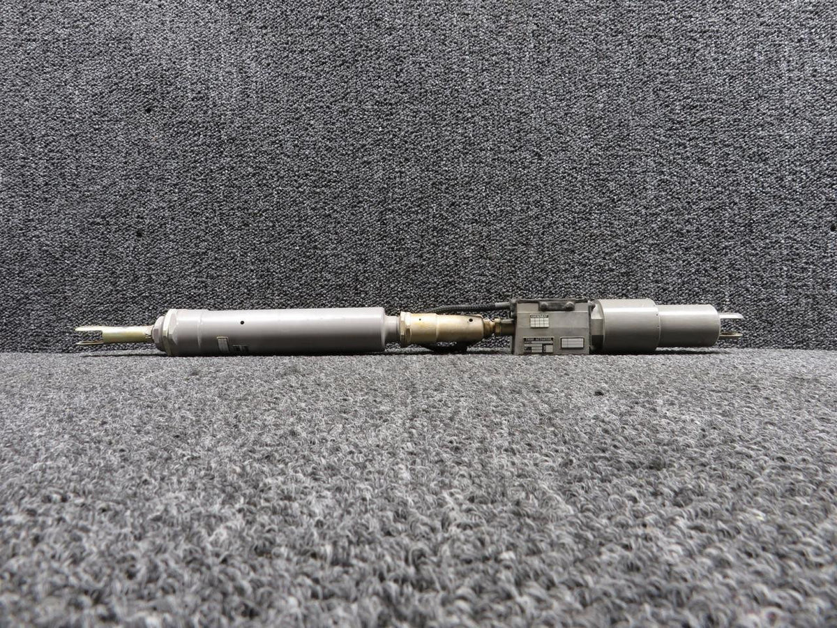 Dassault 105044-06, 021057-21 Dassault FA-10 Aileron Trim Actuator w Roll AFU