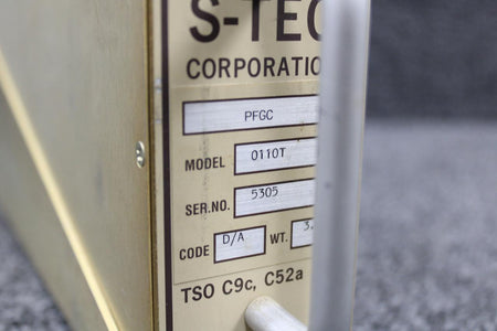 S-Tec Aviation Parts 0110T S-Tec Autopilot Pitch Computer with Tray and Connector (Volts: 14) (Core)