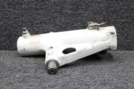 Piper Aircraft Parts 67926-012 Piper PA28R-180 Main Gear Trunnion Assembly LH
