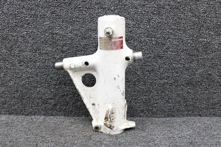 Piper Aircraft Parts 67926-012 Piper PA28R-180 Main Gear Trunnion Assembly LH