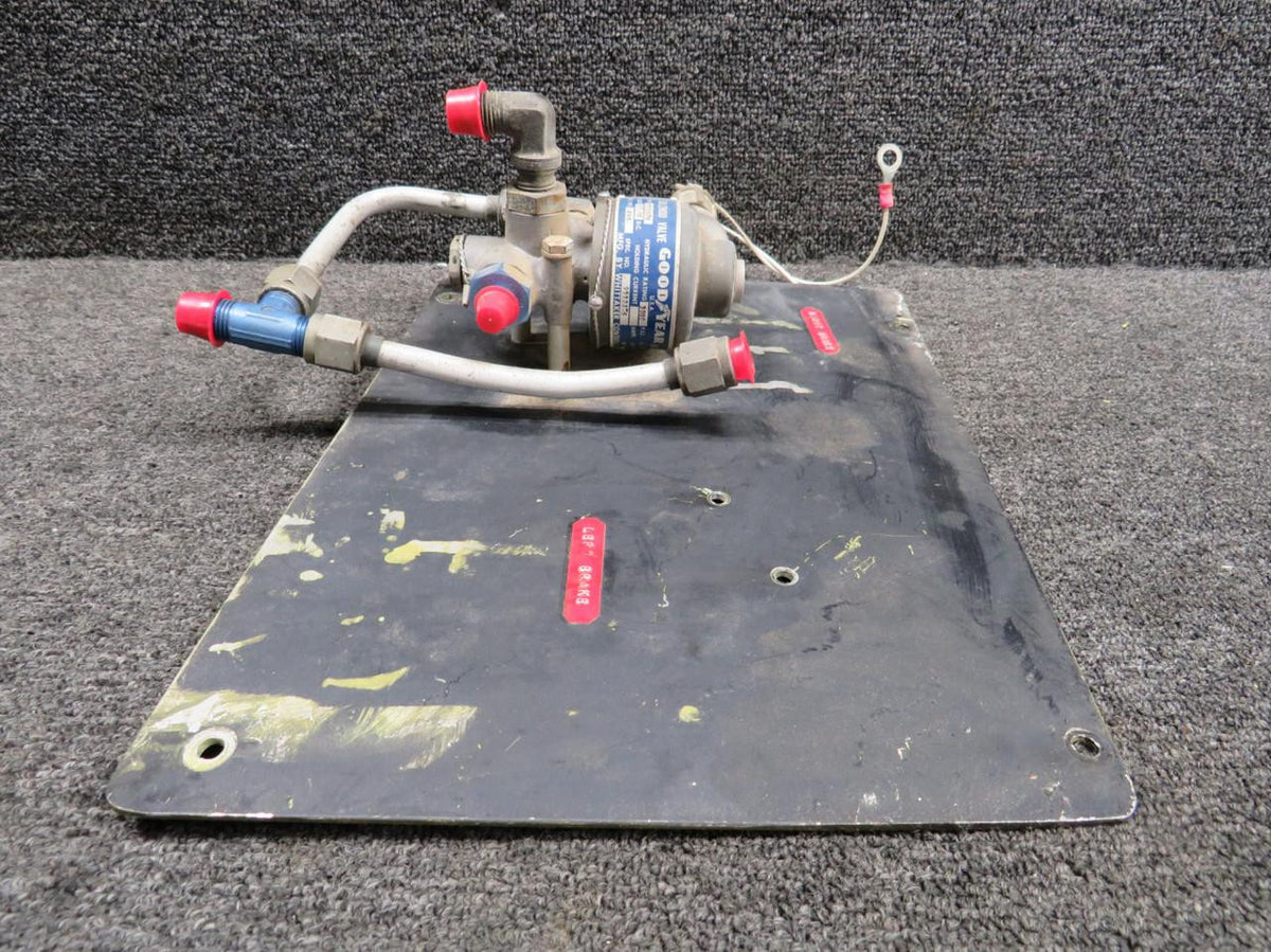 Whittaker 9532276 Whittaker Solenoid Valve with Plate (Volts: 17-30)