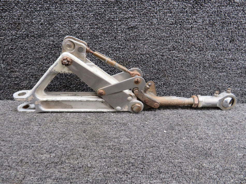 67025-010 Piper PA32R-300 Main Landing Gear Truss & Link Assembly RH