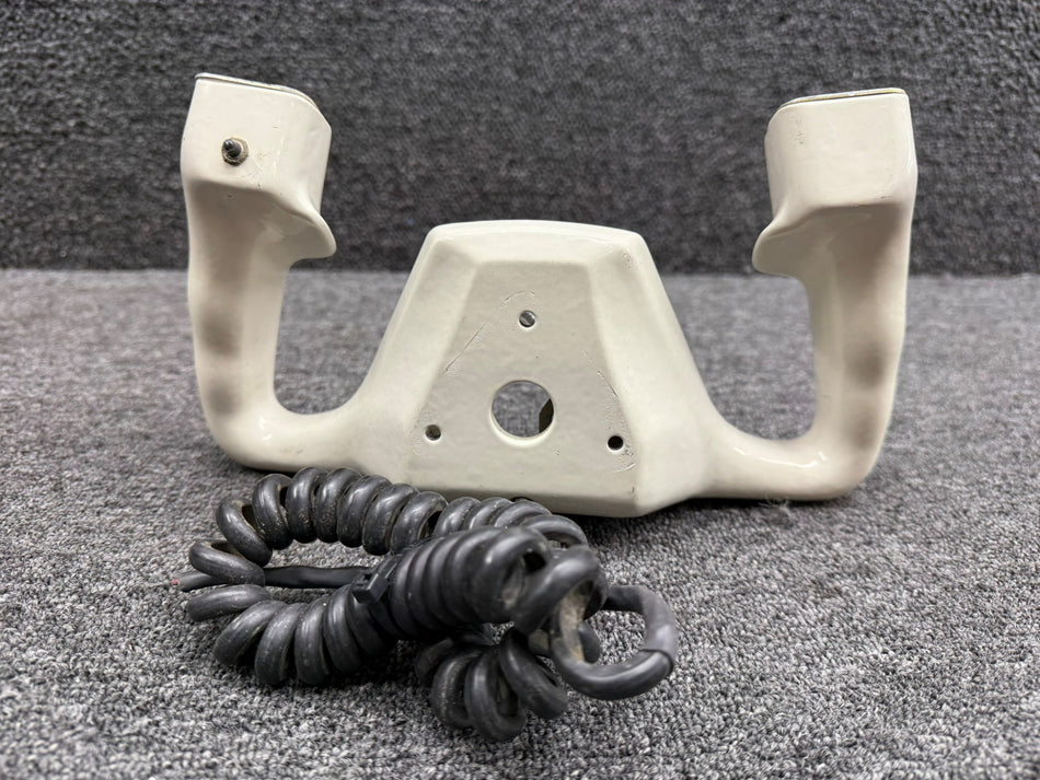 60-524162-608 Beechcraft B60 Co-Pilot Control Wheel Assembly with Accessories